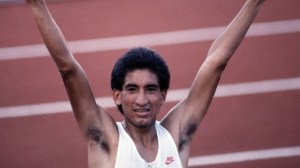 ...así ganaba ernesto canto lo 20k de caminata en los ángeles 84... (tomada de cnn méxico) ...así ganaba ernesto canto lo 20k de caminata en los ángeles 84... (tomada de cnn méxico)