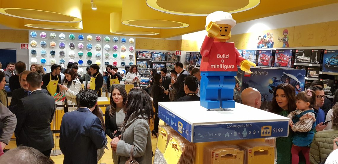 inauguración tienda perisur